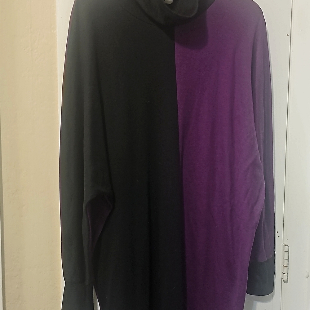 Vintage batwing cowl purple & black dress